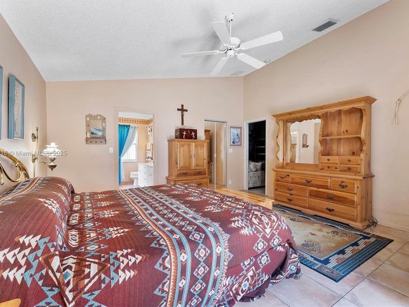 800 Clearbrook Park Cir, Delray Beach FL 33445