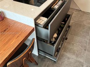 7600 Collins Ave 709, Miami Beach FL 33141