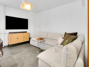 7600 Collins Ave 709, Miami Beach FL 33141