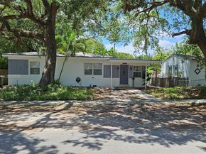 12120 NE 11th Pl, North Miami FL 33161