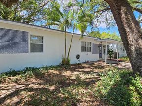 12120 NE 11th Pl, North Miami FL 33161