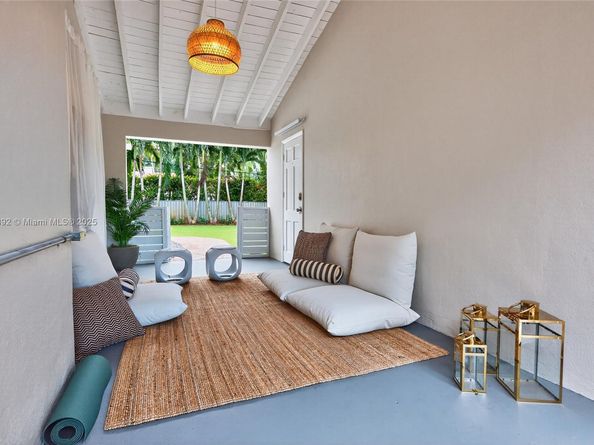 20 NW 93rd St, Miami Shores FL 33150