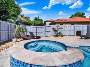 2064 NE 35th Ave, Homestead FL 33033