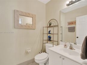 2064 NE 35th Ave, Homestead FL 33033