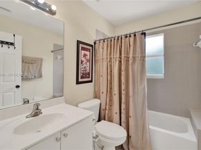 2064 NE 35th Ave, Homestead FL 33033