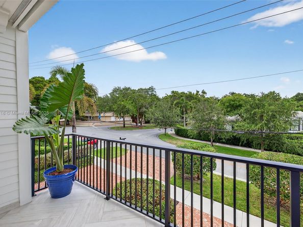 1404 SE 9th St, Fort Lauderdale FL 33316