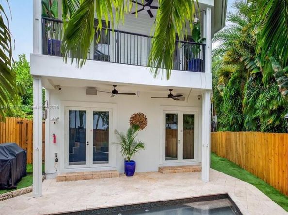 1404 SE 9th St, Fort Lauderdale FL 33316