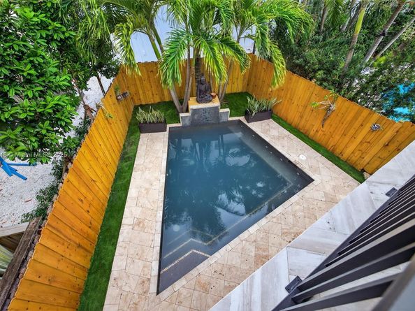 1404 SE 9th St, Fort Lauderdale FL 33316