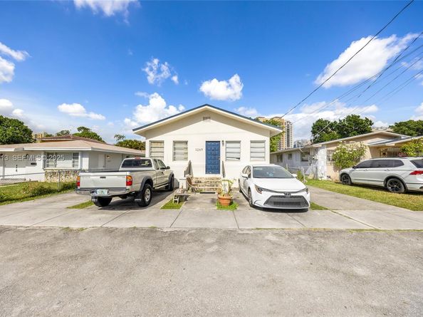 3269 SW 23rd Ter, Miami FL 33145