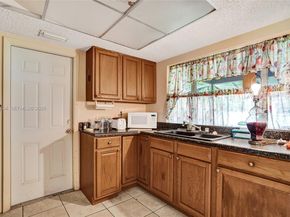5712 NW 66th Ave, Tamarac FL 33321
