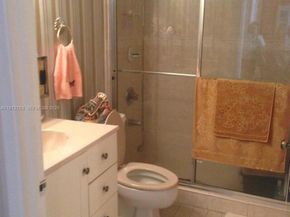 1621 Collins Ave 405, Miami Beach FL 33139