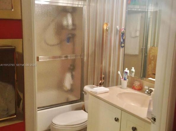 1621 Collins Ave 405, Miami Beach FL 33139