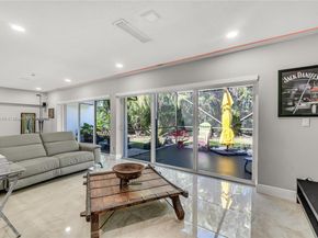 5601 White Cedar Ln, Tamarac FL 33319