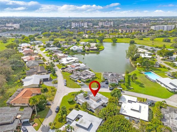 5601 White Cedar Ln, Tamarac FL 33319