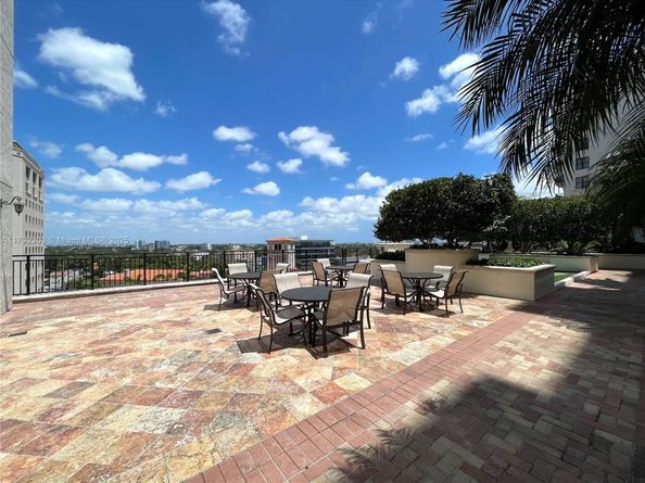 888 S Douglas Rd 119, Coral Gables FL 33134