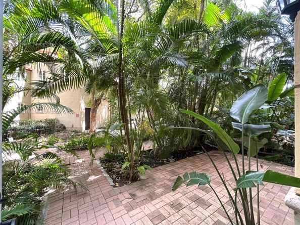 888 S Douglas Rd 119, Coral Gables FL 33134