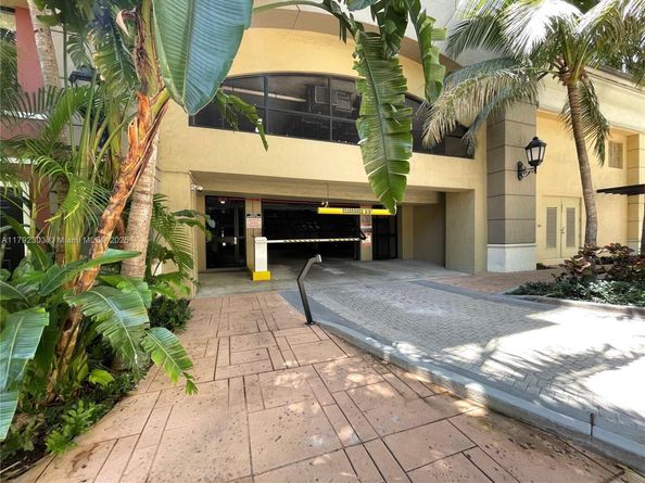 888 S Douglas Rd 119, Coral Gables FL 33134