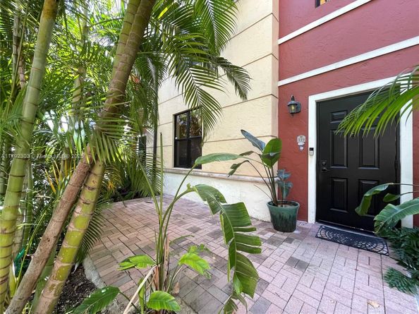 888 S Douglas Rd 119, Coral Gables FL 33134