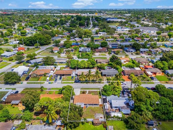 3220 NW 4th Ct, Lauderhill FL 33311