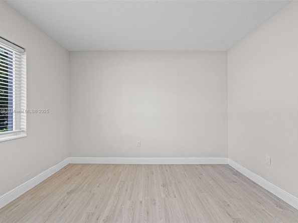 3220 NW 4th Ct, Lauderhill FL 33311