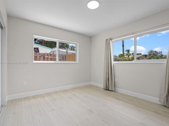 3220 NW 4th Ct, Lauderhill FL 33311