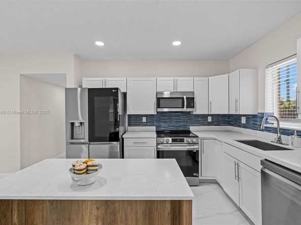 3220 NW 4th Ct, Lauderhill FL 33311