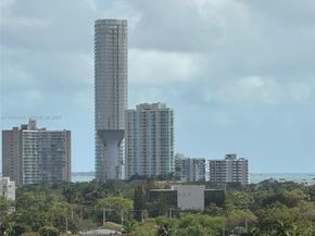 900 SW 8th St 1010, Miami FL 33130