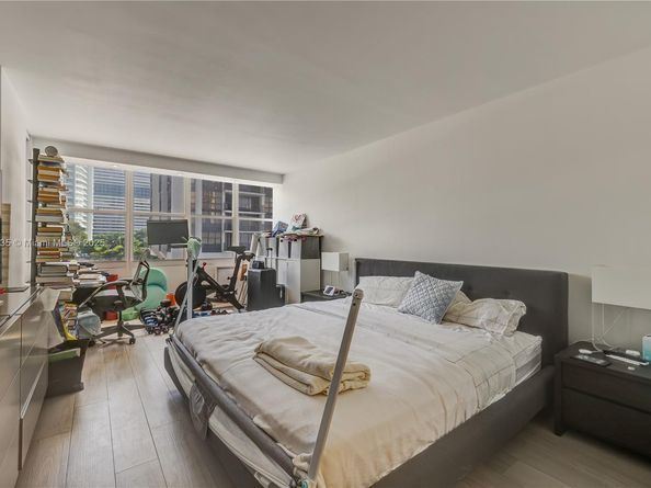 1901 Brickell Ave B413, Miami FL 33129