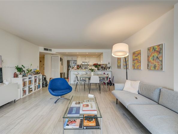 1901 Brickell Ave B413, Miami FL 33129