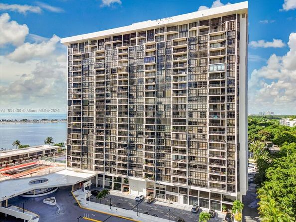 1901 Brickell Ave B413, Miami FL 33129