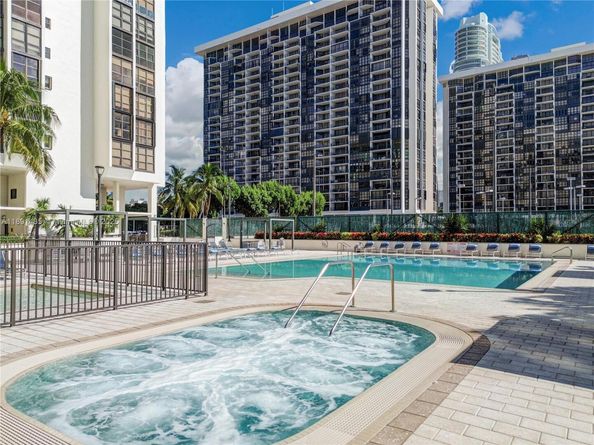 1901 Brickell Ave B413, Miami FL 33129