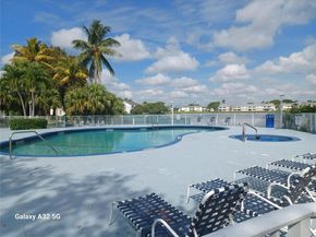 3421 NW 44th St 103, Oakland Park FL 33309