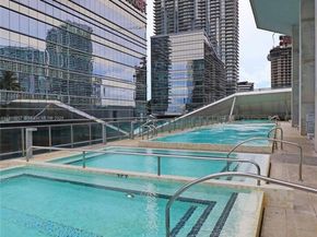 68 SE 6th St 1008, Miami FL 33131