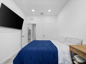 757 SW 11th St, Florida City FL 33034