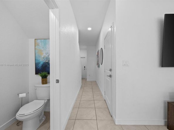 757 SW 11th St, Florida City FL 33034