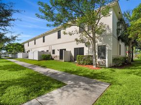 757 SW 11th St, Florida City FL 33034