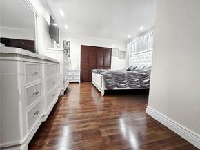 300 NW 77th Way, Pembroke Pines FL 33024