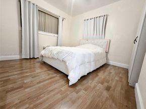 300 NW 77th Way, Pembroke Pines FL 33024