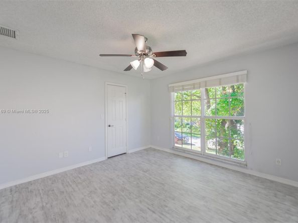 2101 Oakmont Ter, Coral Springs FL 33071