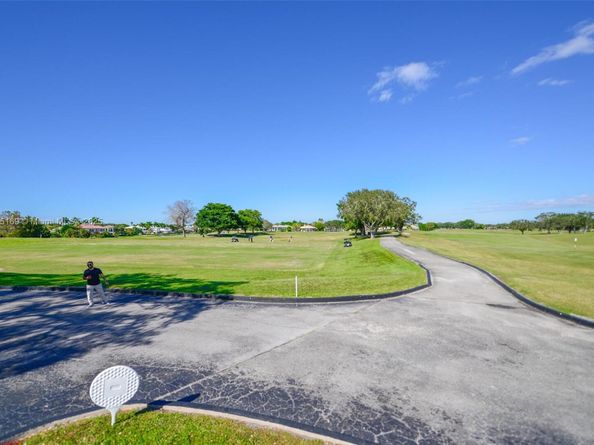 2101 Oakmont Ter, Coral Springs FL 33071