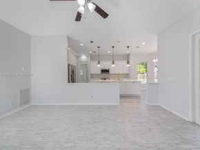 2101 Oakmont Ter, Coral Springs FL 33071