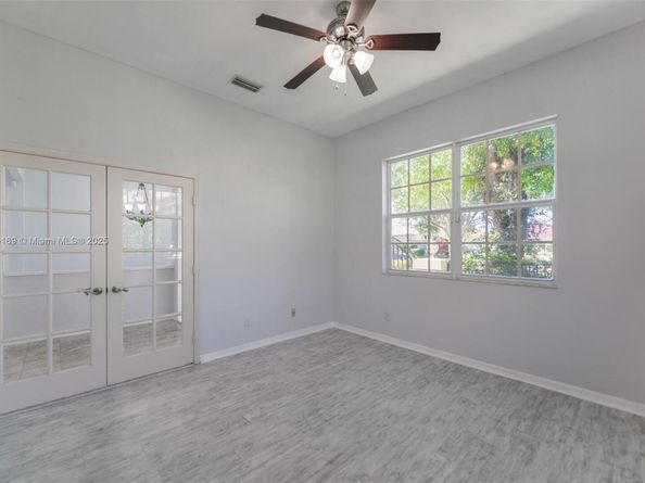 2101 Oakmont Ter, Coral Springs FL 33071