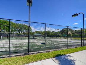 2101 Oakmont Ter, Coral Springs FL 33071