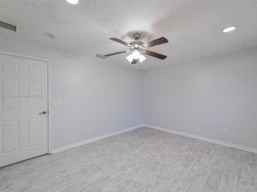 2101 Oakmont Ter, Coral Springs FL 33071