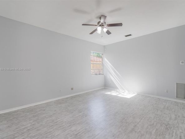 2101 Oakmont Ter, Coral Springs FL 33071