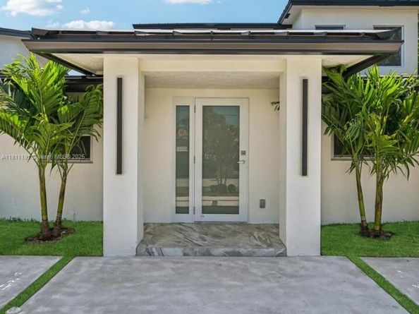 2001 SW 23rd Ave, Fort Lauderdale FL 33312