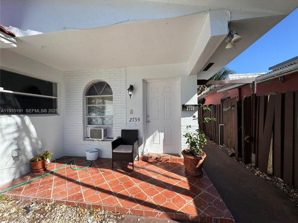 2757 SW 34th Ave, Miami FL 33133