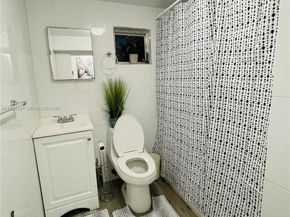 2757 SW 34th Ave, Miami FL 33133