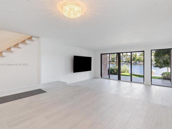 1800 S Ocean Dr 109, Fort Lauderdale FL 33316