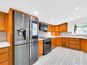 1104 NE 85th St, Miami FL 33138